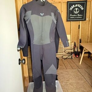 Women’s Black Roxy 3/2 Full wetsuit